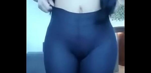  Gostosa De Calça Legging Rebolando